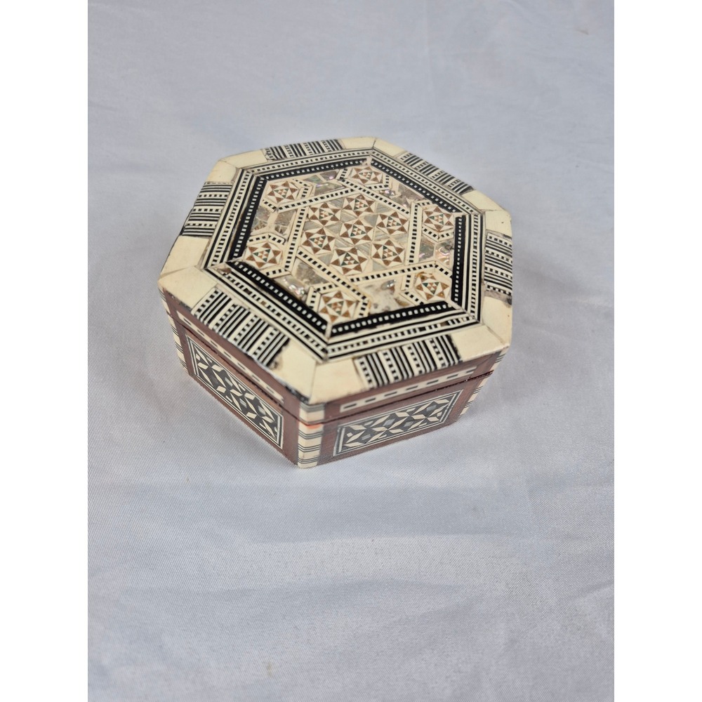 Jerusalem Holy Land Olive Wood Mother of Pearl Inlay Hexagon Trinket Jewelry Box